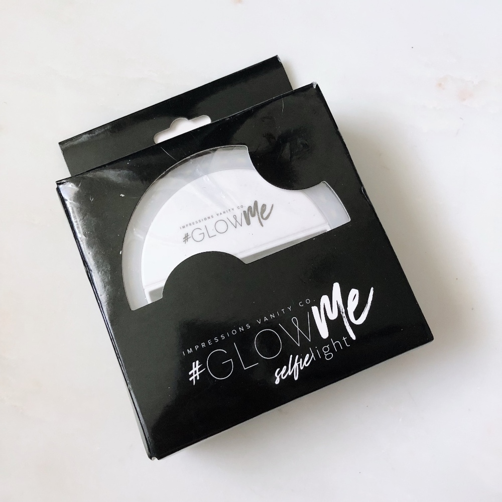 Impressions Vanity #GlowMe Selfie Light